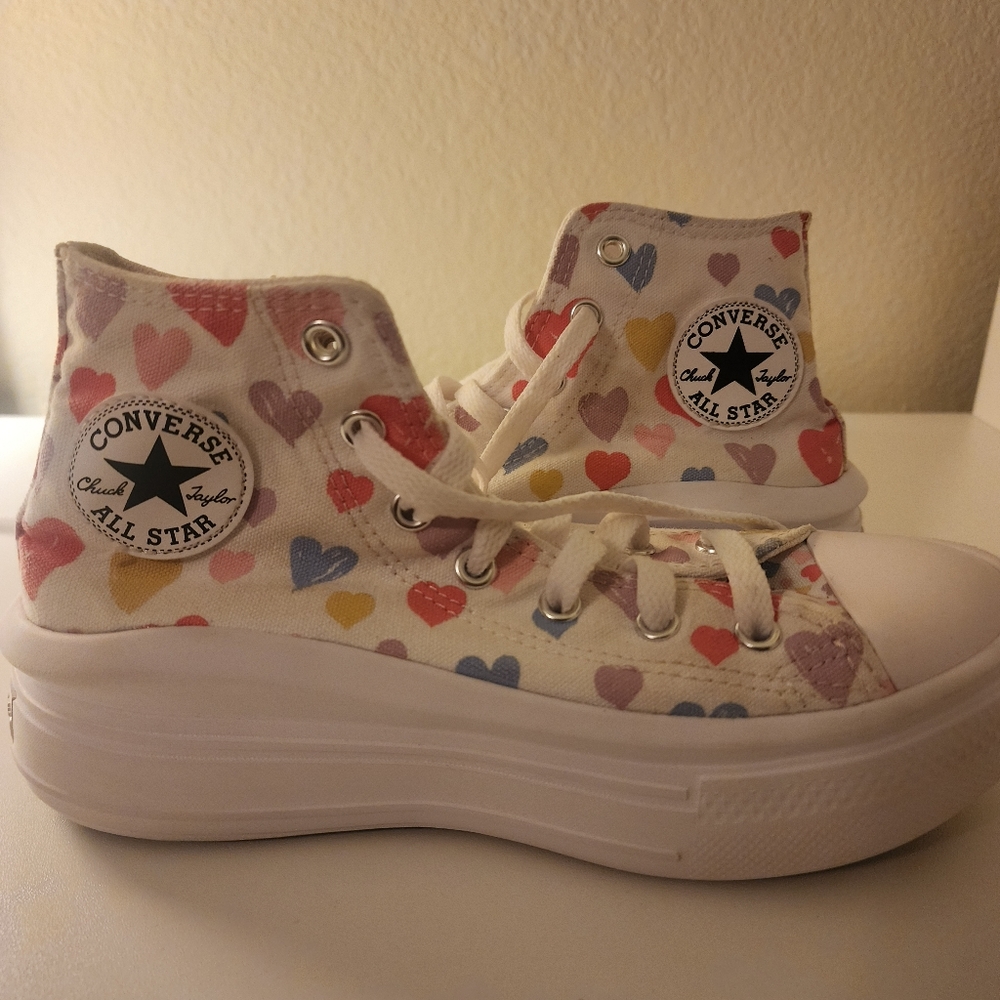 Converse All-Star Move Hearts Sneakers.  Girls, Sz 3.  White w/Multicolor Hearts